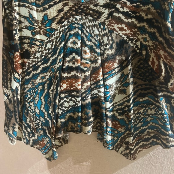 dressbarn Blue and Brown Patterned V-Neck Blouse with beading design - Picture 4 of 5